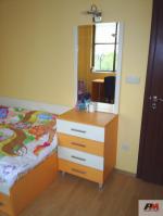 мебели за скринове по поръчка вносители